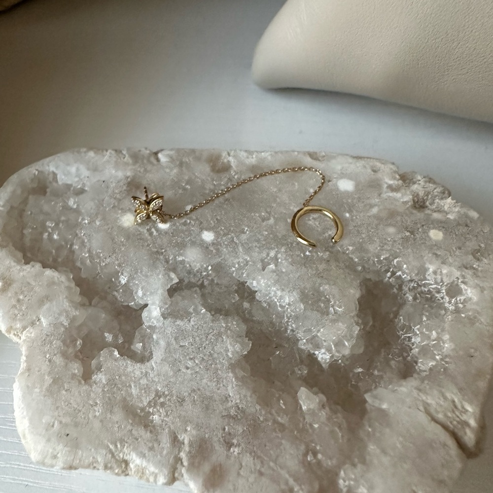 Diamond ear cuff